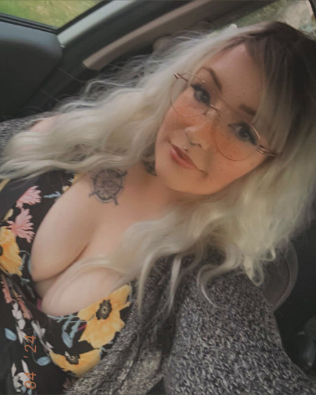 Nacktes geleaktes OnlyFans-Foto von  W  Official 