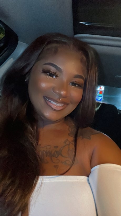 Nacktes geleaktes OnlyFans-Foto von Avanavalley