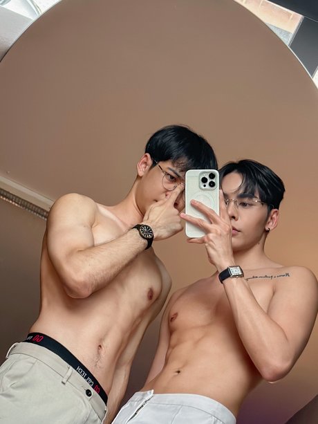 Nacktes geleaktes OnlyFans-Foto von Channel Pop