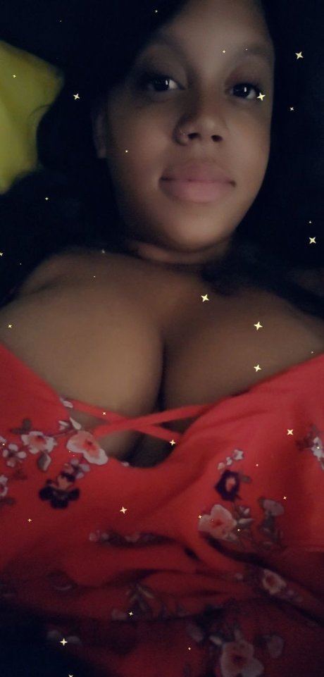 Nacktes geleaktes OnlyFans-Foto von Danni