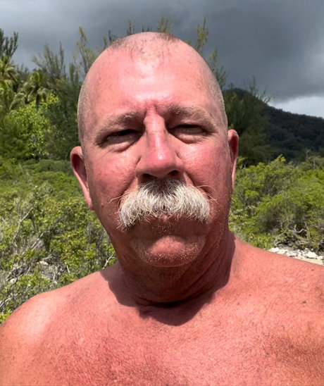 Nacktes geleaktes OnlyFans-Foto von Hotriverguy