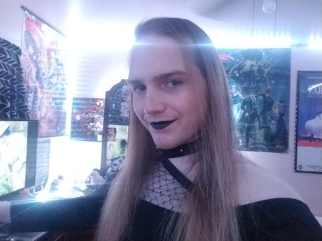 Nacktes geleaktes OnlyFans-Foto von Raven