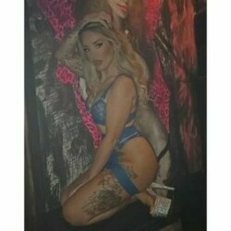 Nacktes geleaktes OnlyFans-Foto von Lou Louise