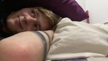 Nacktes geleaktes OnlyFans-Foto von Ethan