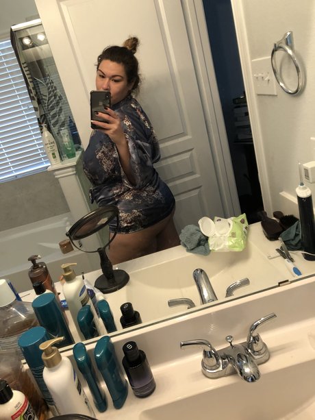Nacktes geleaktes OnlyFans-Foto von Michelle Flo