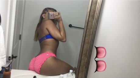 Nacktes geleaktes OnlyFans-Foto von Sam