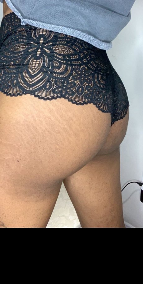 Nacktes geleaktes OnlyFans-Foto von Pretti Pink P