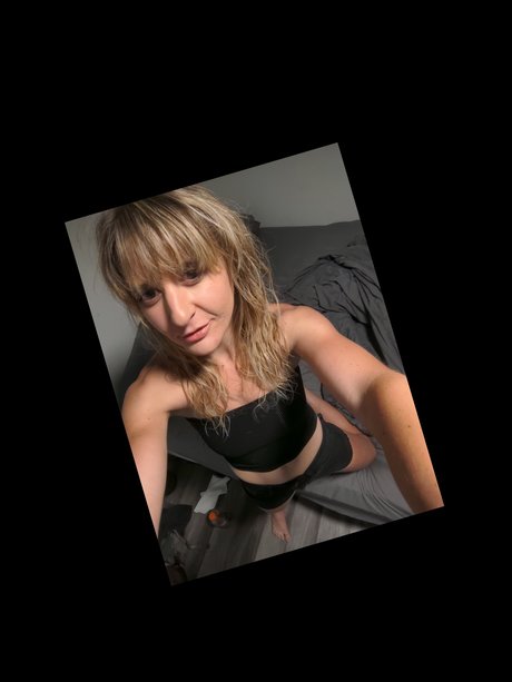 Nacktes geleaktes OnlyFans-Foto von Veronica