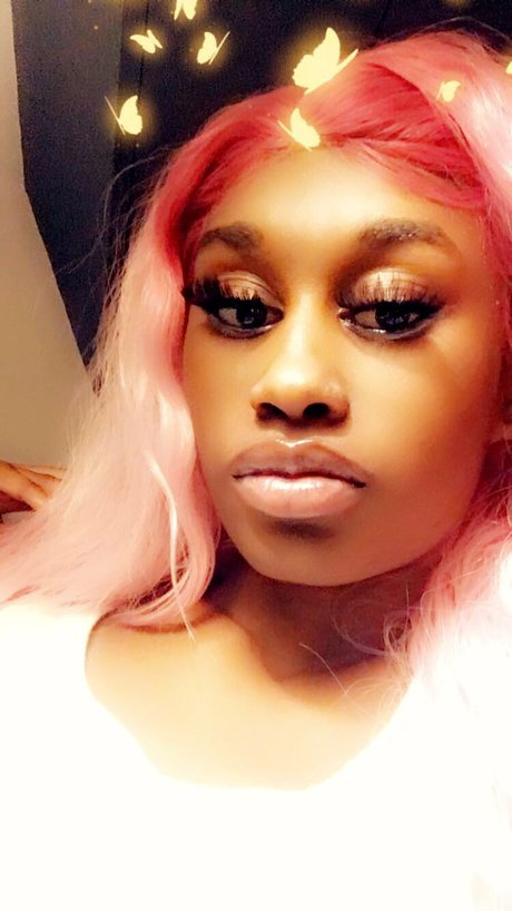 Nacktes geleaktes OnlyFans-Foto von Raquel Evans 