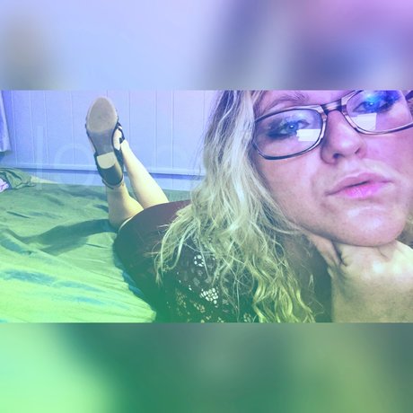 Nacktes geleaktes OnlyFans-Foto von Saucy Hazel The Adventurer