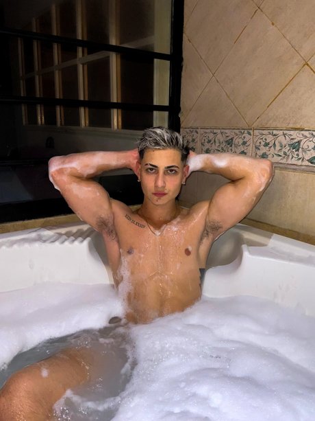 Nacktes geleaktes OnlyFans-Foto von Onlyrulo 