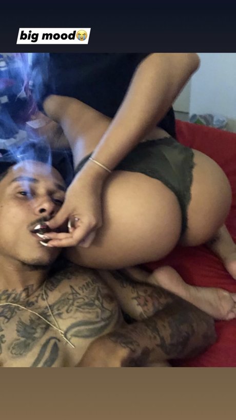 Nacktes geleaktes OnlyFans-Foto von Flick My Bic 