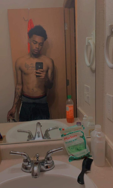Nacktes geleaktes OnlyFans-Foto von Maurice Peso