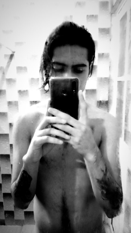 Nacktes geleaktes OnlyFans-Foto von Ricardo Lpez