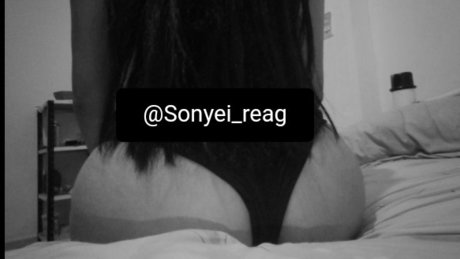 Nacktes geleaktes OnlyFans-Foto von Sonyeireag