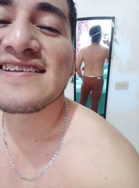 Nacktes geleaktes OnlyFans-Foto von Jim Rl