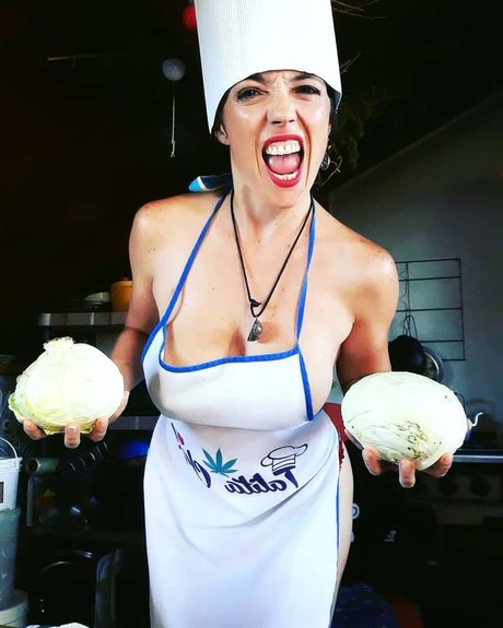 Nacktes geleaktes OnlyFans-Foto von Talita Chef 