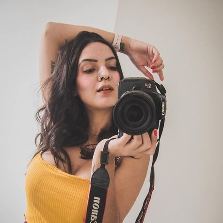 Nacktes geleaktes OnlyFans-Foto von Anne Brighter