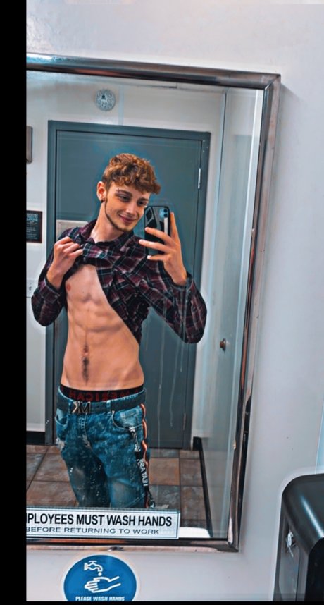 Nacktes geleaktes OnlyFans-Foto von Taylor Miller