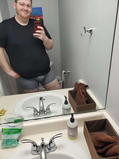 Nacktes geleaktes OnlyFans-Foto von Big Pickles Of