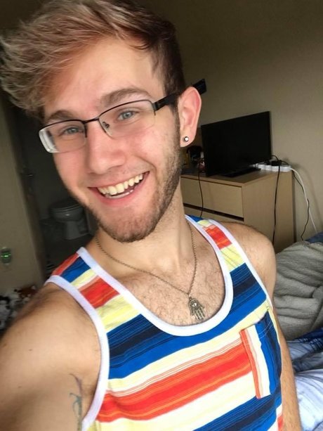 Nacktes geleaktes OnlyFans-Foto von Ludrasil