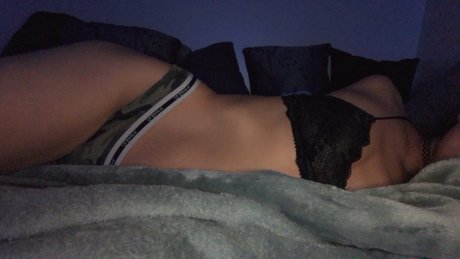 Nacktes geleaktes OnlyFans-Foto von Forbidden Fruit 
