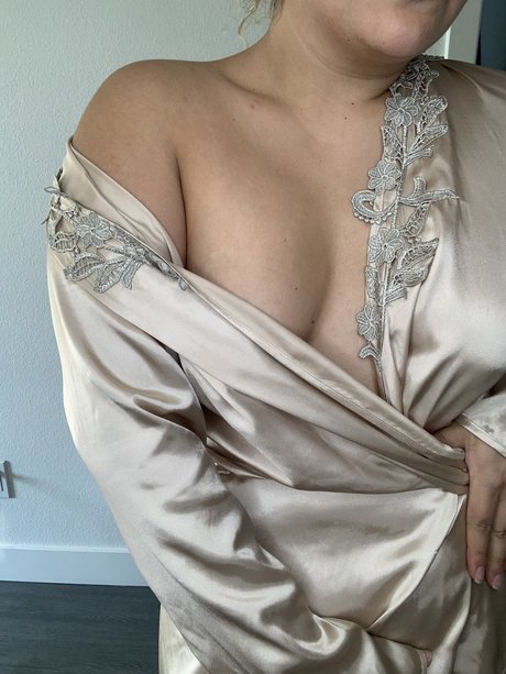 Nacktes geleaktes OnlyFans-Foto von Bella Costa