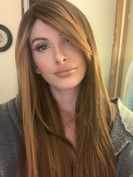 Nacktes geleaktes OnlyFans-Foto von Holly