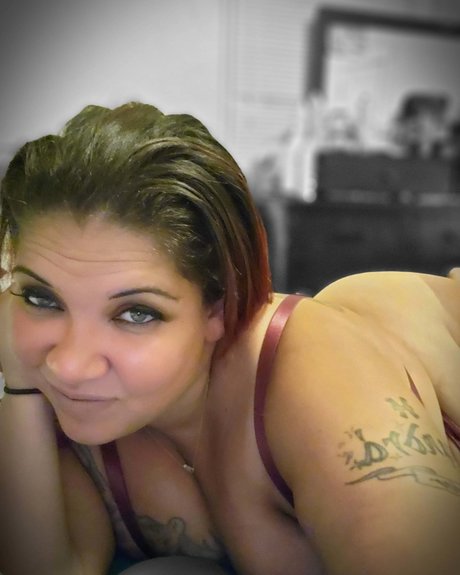 Nacktes geleaktes OnlyFans-Foto von Queenlyonezz