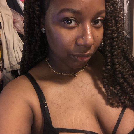 Nacktes geleaktes OnlyFans-Foto von Brittwood