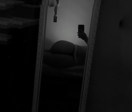 Nacktes geleaktes OnlyFans-Foto von Nikki  Vip