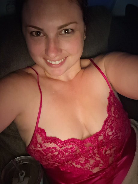 Nacktes geleaktes OnlyFans-Foto von Milky Mrsrobinson