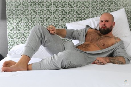Nacktes geleaktes OnlyFans-Foto von Hendrick Lewis