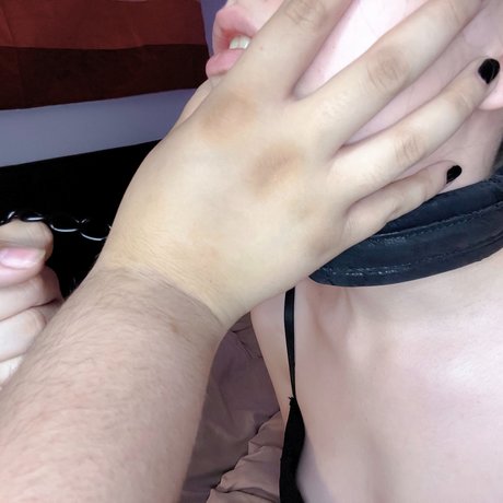 Nacktes geleaktes OnlyFans-Foto von Bunny N Cora