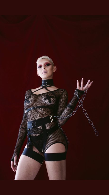 Nacktes geleaktes OnlyFans-Foto von Prince Aerys The Nonbinary Dom