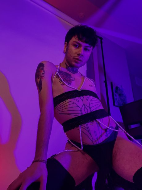 Nacktes geleaktes OnlyFans-Foto von Oliver Prince