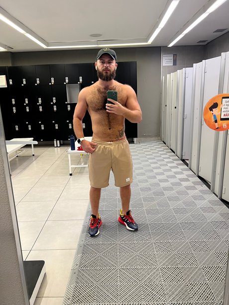 Nacktes geleaktes OnlyFans-Foto von George
