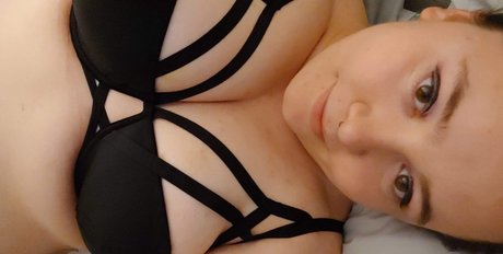 Nacktes geleaktes OnlyFans-Foto von Sexy Pregnant Vixen