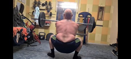 Nacktes geleaktes OnlyFans-Foto von Gymdad