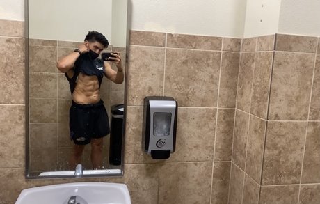 Nacktes geleaktes OnlyFans-Foto von Patricio Riley