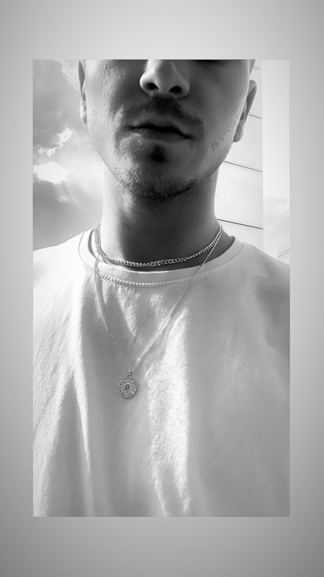 Nacktes geleaktes OnlyFans-Foto von Pablo Bond