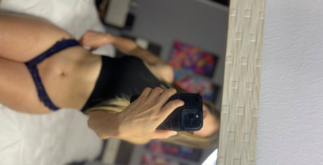 Nacktes geleaktes OnlyFans-Foto von Soylawerita