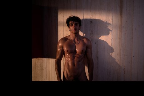 Nacktes geleaktes OnlyFans-Foto von Lorenzo Bianchi