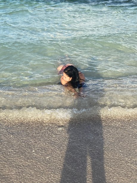 Nacktes geleaktes OnlyFans-Foto von Lolaa Medina 