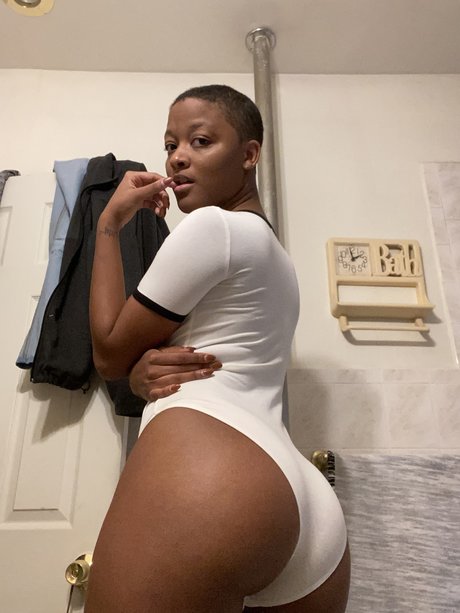 Nacktes geleaktes OnlyFans-Foto von Mx Synamin Vixen Mxen