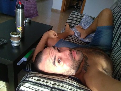 Nacktes geleaktes OnlyFans-Foto von Gay Esci Pi