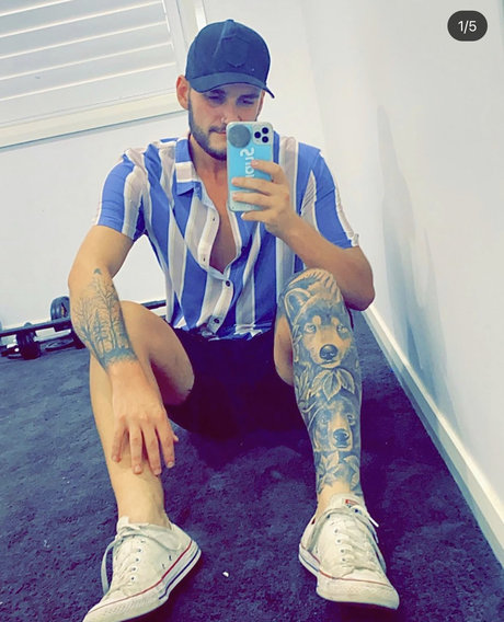 Nacktes geleaktes OnlyFans-Foto von Newytradie