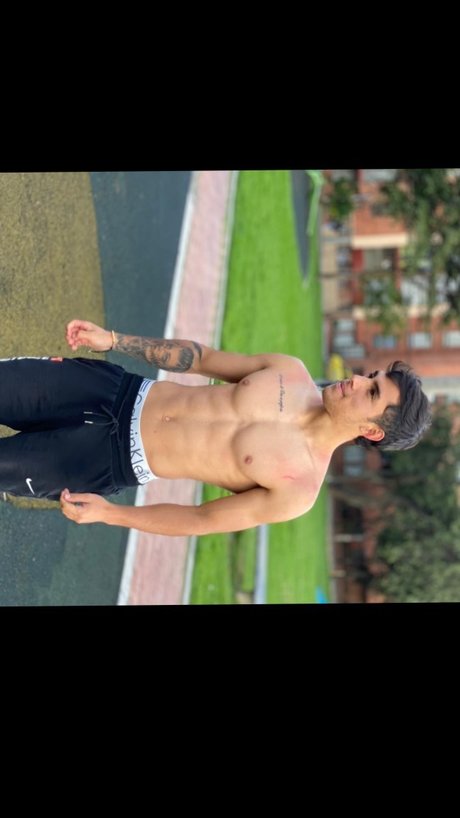 Nacktes geleaktes OnlyFans-Foto von Santiago Quevedo