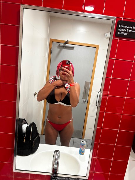 Nacktes geleaktes OnlyFans-Foto von Ginger