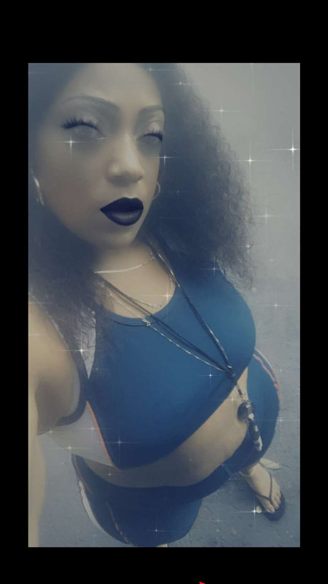 Nacktes geleaktes OnlyFans-Foto von Msthickbottom